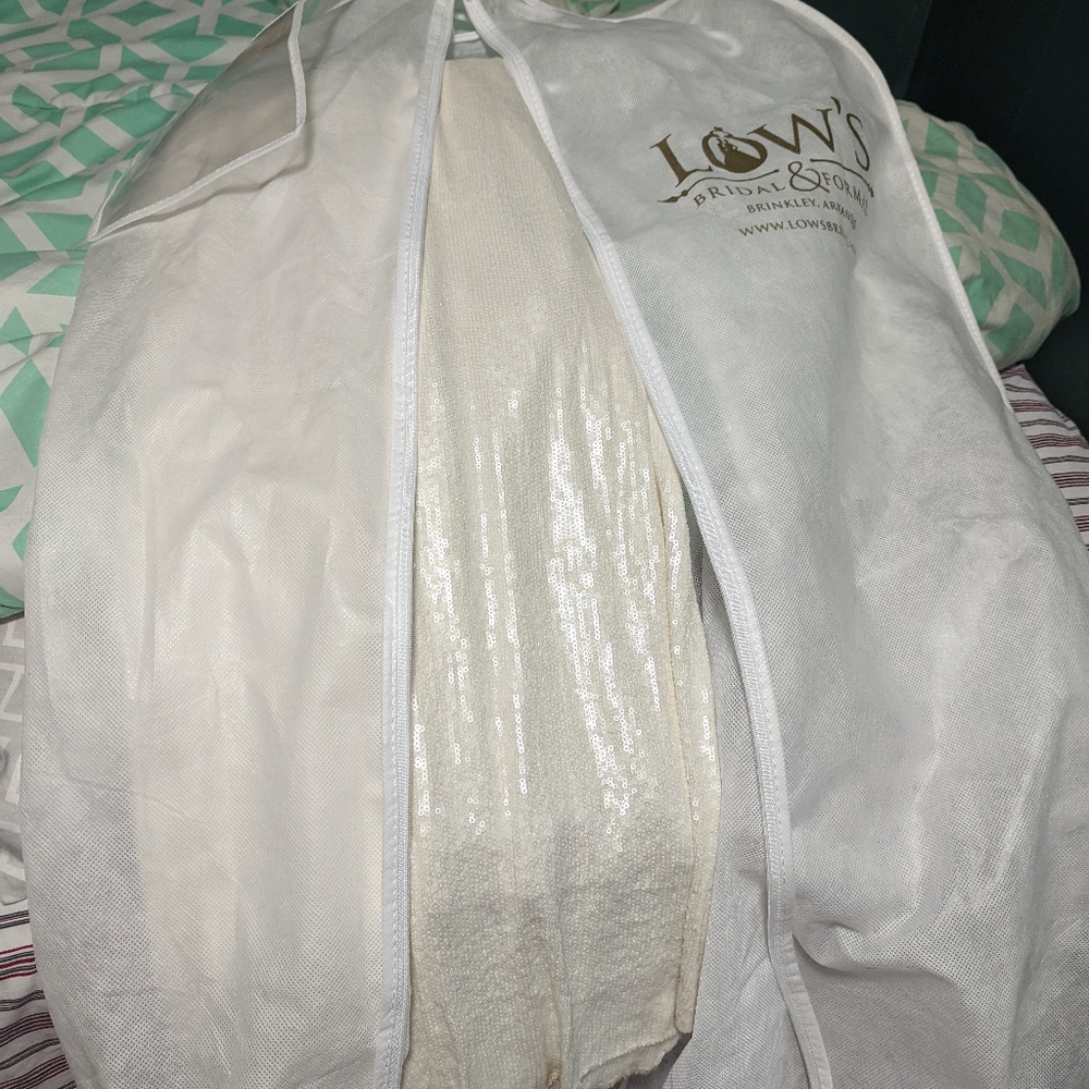 Nicole Miller Bridal Dress Size 6